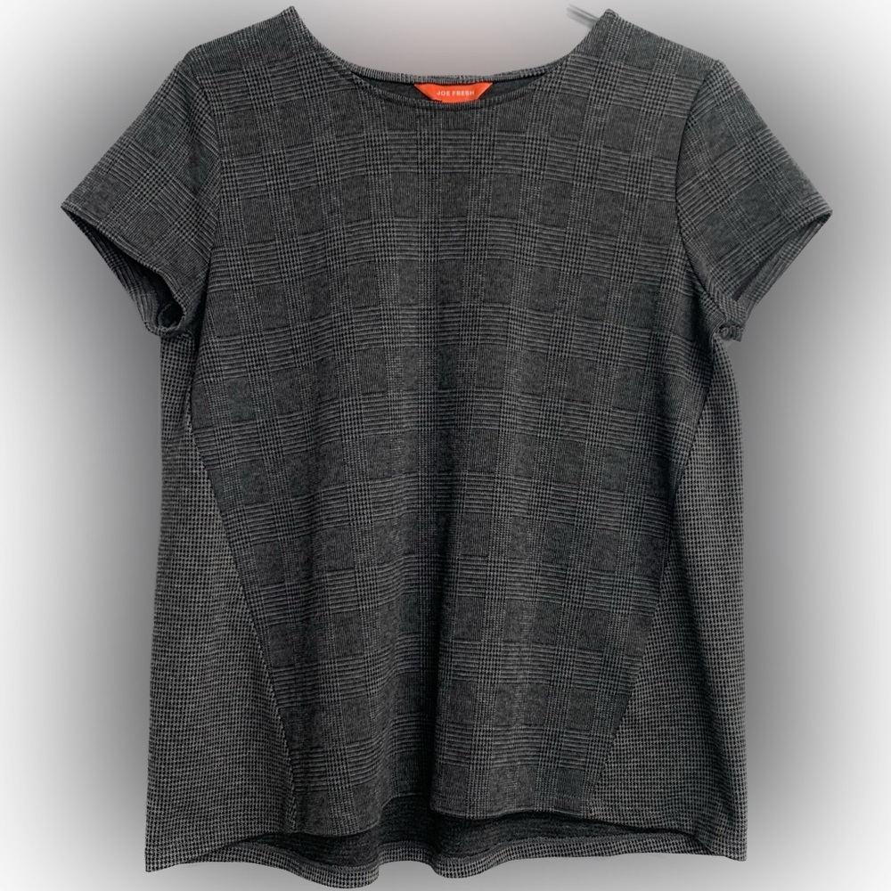 Joe Fresh - Grey and Black checkered ( houndstooth)top. Size small. So pretty!!